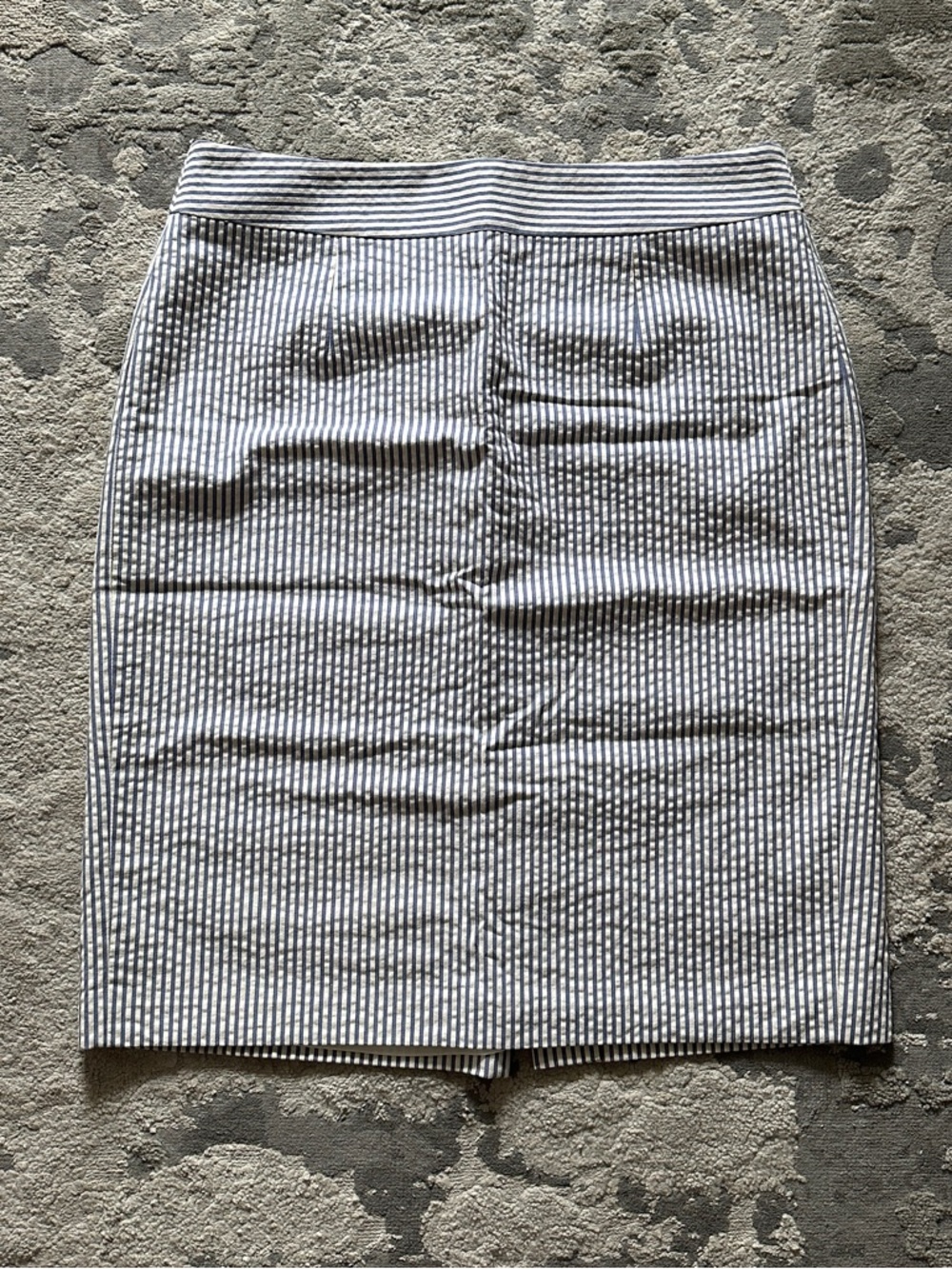 [Banana Republic] Blue and white seersucker pencil skirt